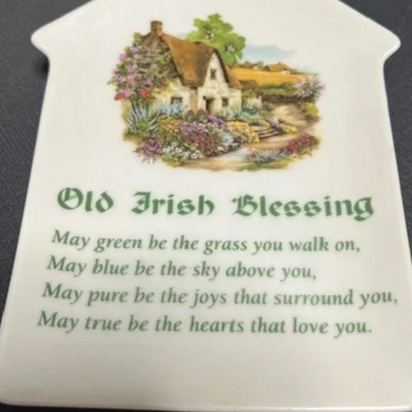 VTG Old Irish Blessing Ceramic Wall Hanging Cottage Scene Plaque Art 4.4"x6.5" - Picture 3 of 11